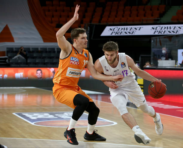 榜单的领军 榜单的领军